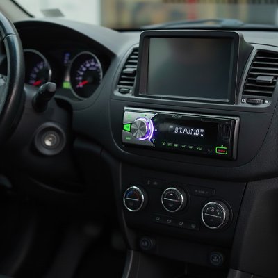 Autoradio bluetooth eclairage LED
