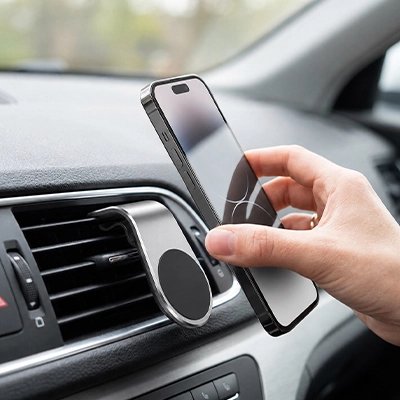 Support telephone voiture couleur argente